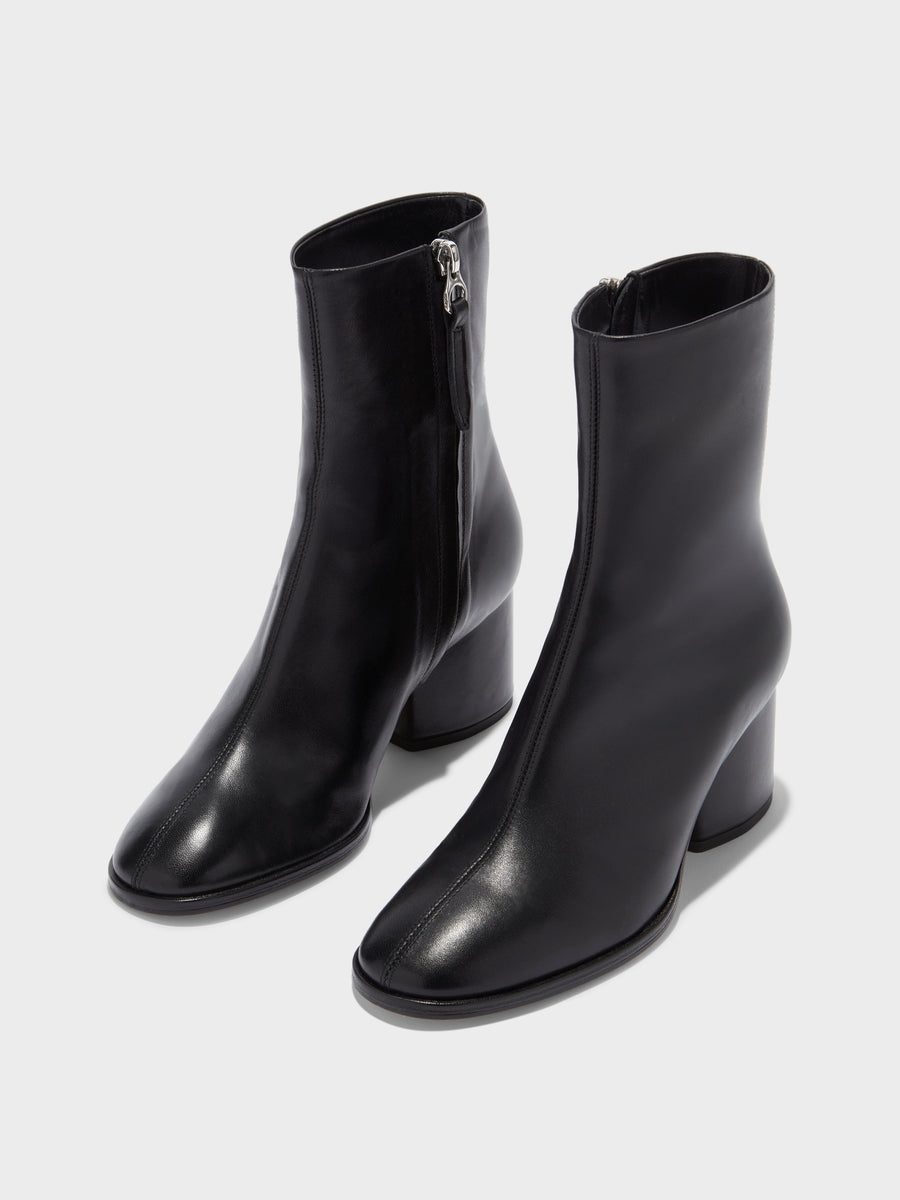 Ayla Round-Toe Boots