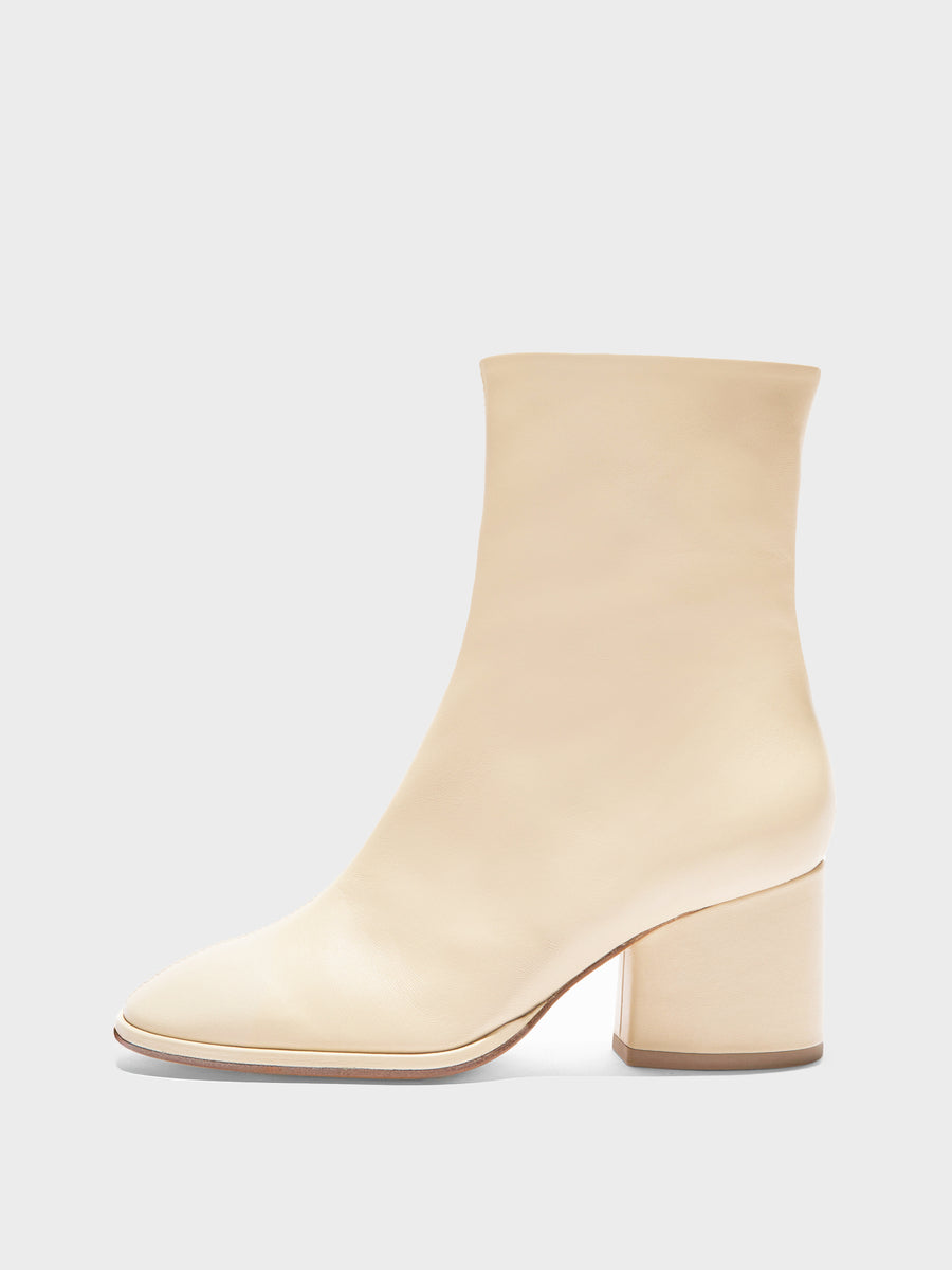 Ayla Round-Toe Boots