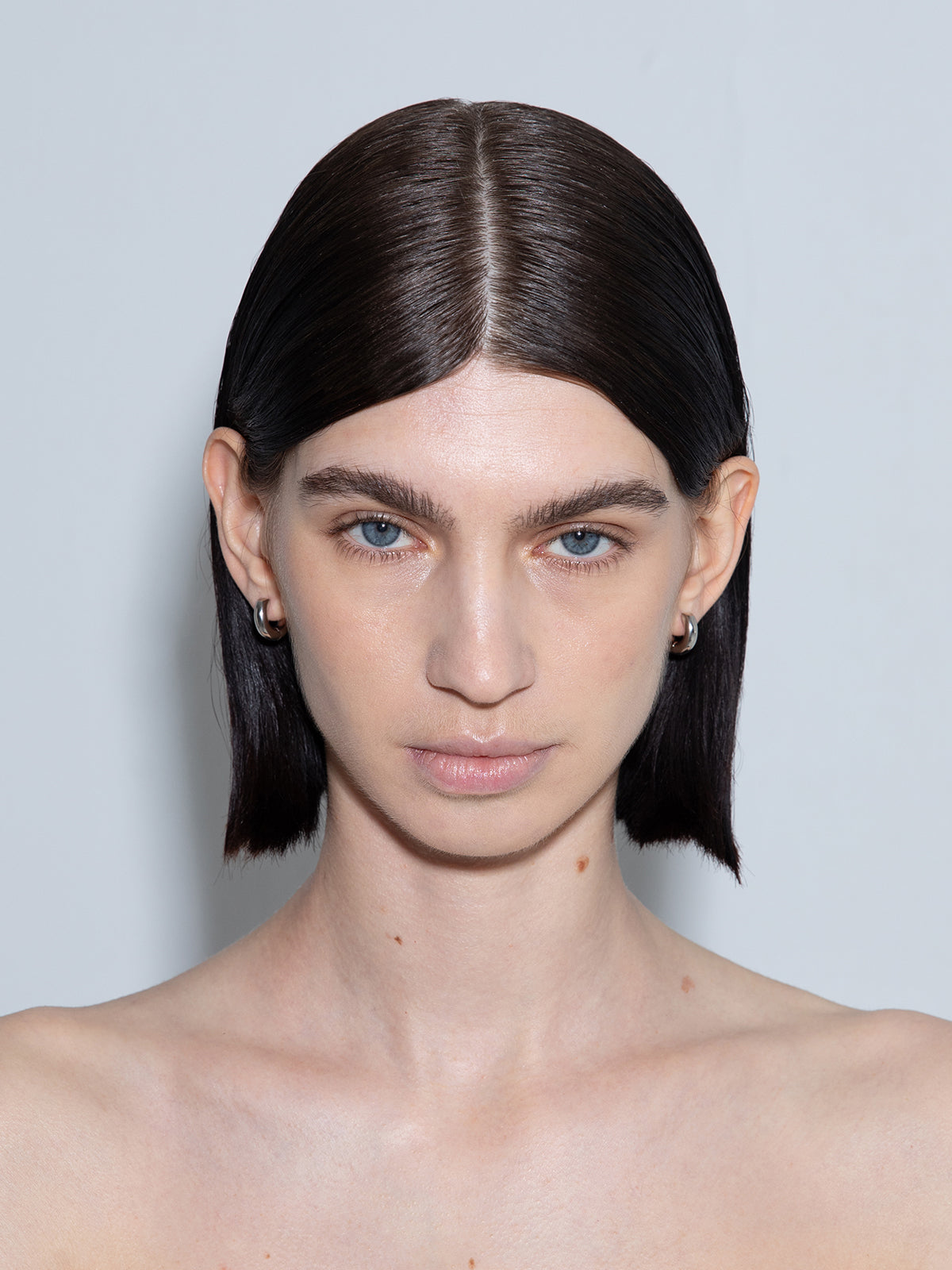 Alaya Small Palladium-Plated Hoop Earrings - Image 3