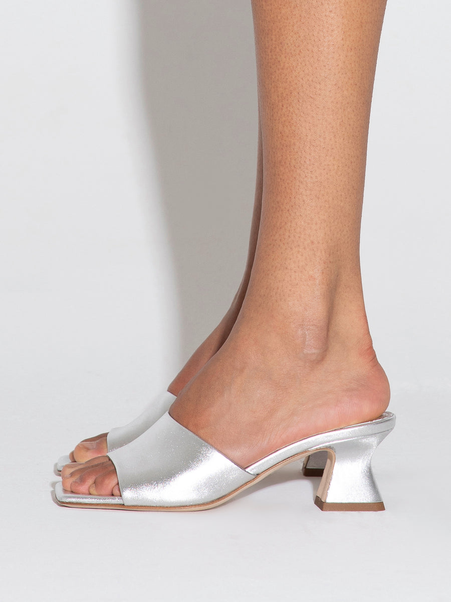 Ale Leather Mules