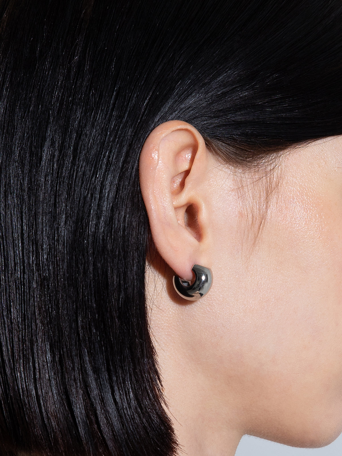 Alma Small Palladium-Plated Earrings - Image 4