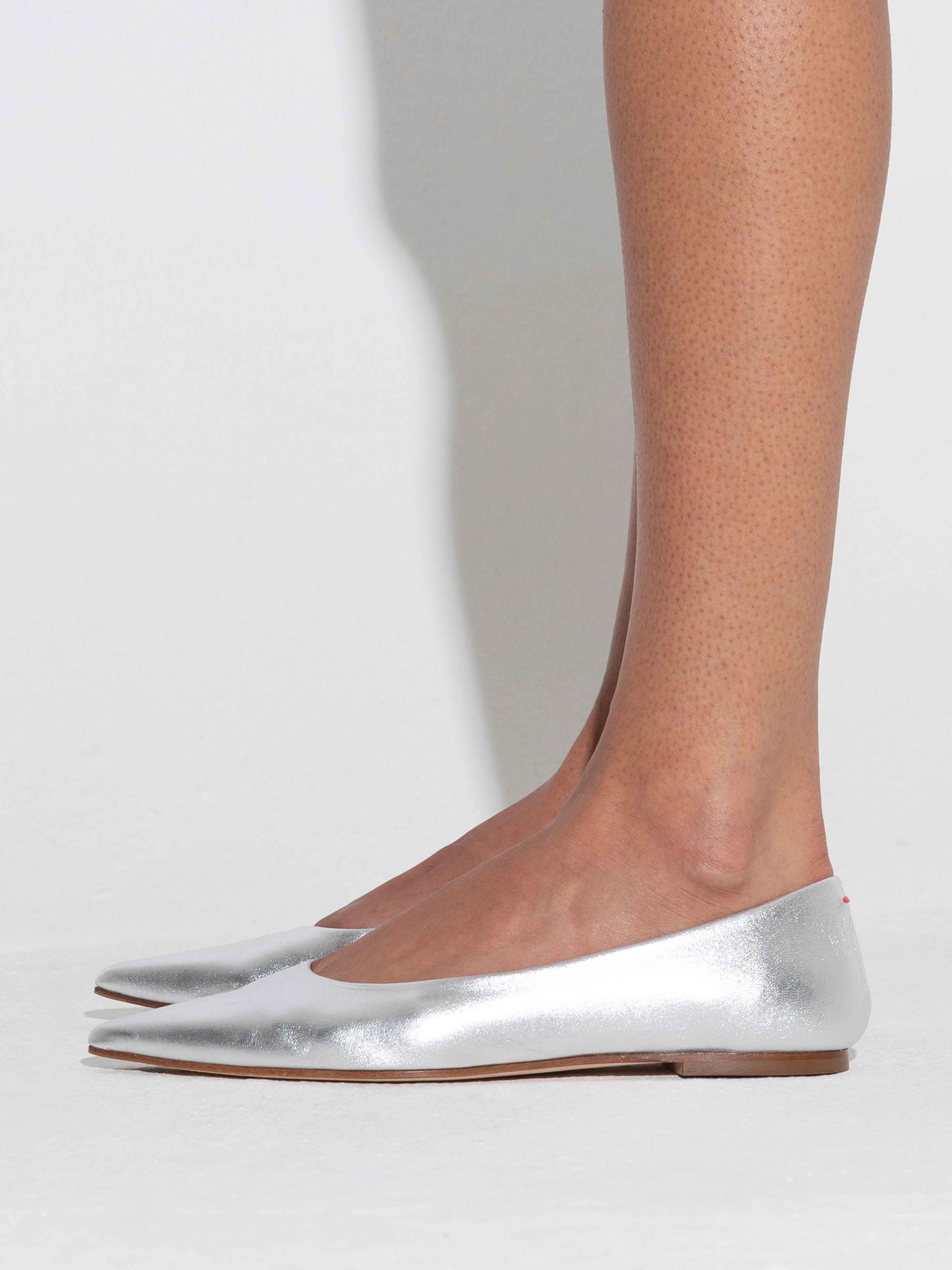 Aeyde | Cassy Leather Ballet Flats Leather Flats for Women | Silver Nappa | Pointed Toe | Flat Heel | How to Style