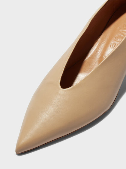 Aeyde | Clara Leather Pumps Leather Pumps for Women | Latte Nappa | Pointed Toe | Low Heel | Luxury Materials | Handmade in Italy
