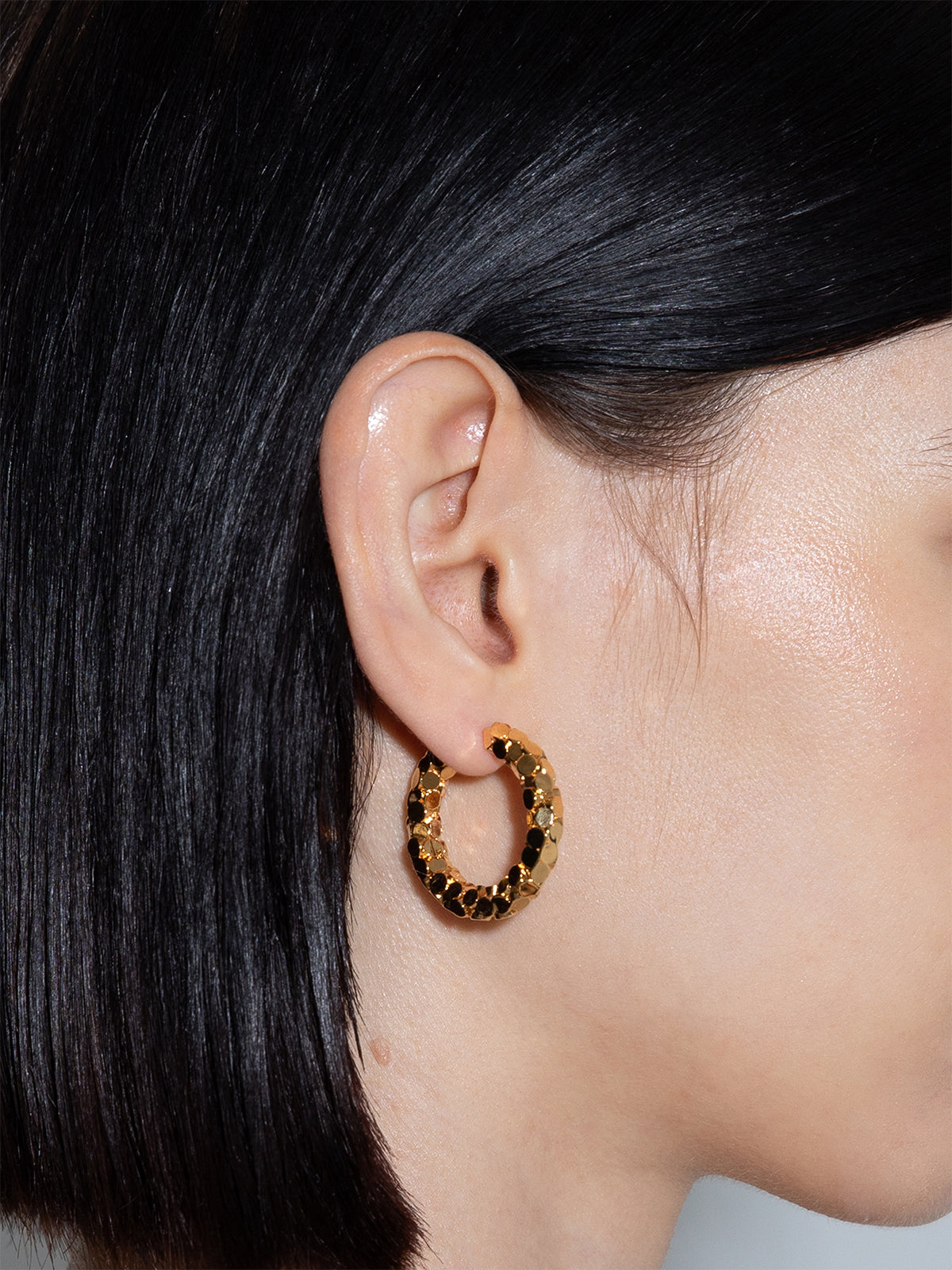 Cruz 18kt Gold-Plated Hoop Earrings - Image 4