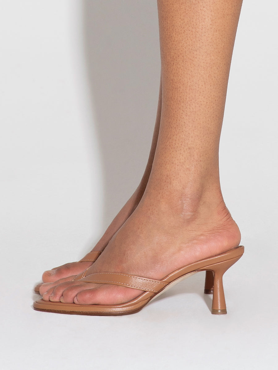 Daphne Leather Toe-Post Sandals