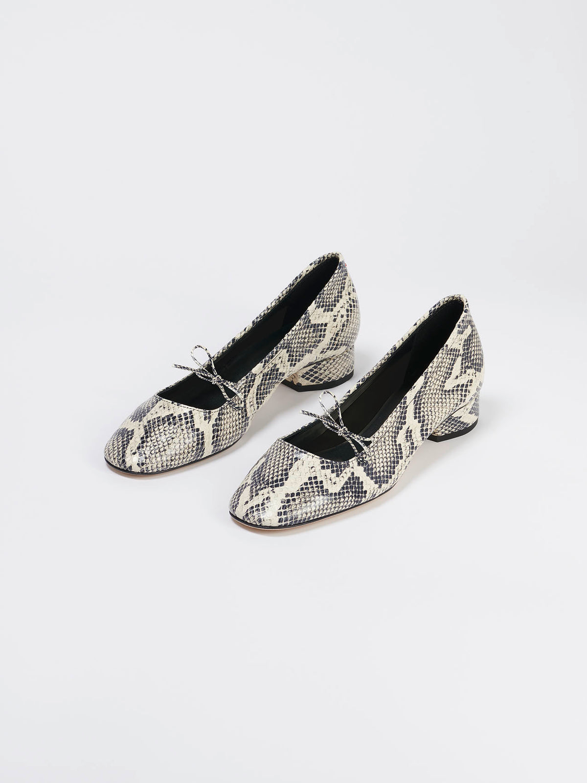 aeyde betty flats