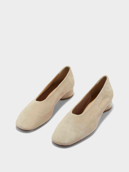 Aeyde | Delia Suede Ballet Flats Leather Flats for Women | Latte Suede | Round Toe | Low Heel | On Feet