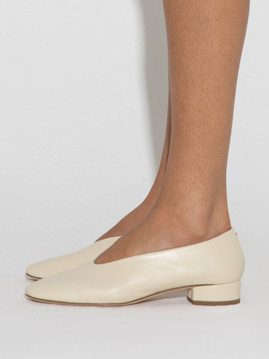 Delia Low-Heeled Ballet Pumps