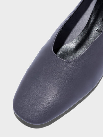 Aeyde | Delia Low-Heeled Ballet Pumps Leather Flats for Women | Dusty Purple Nappa | Round Toe | Low Heel | Heel Details