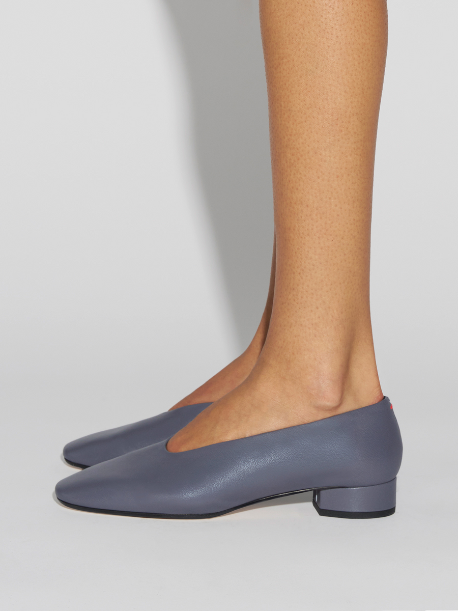 Aeyde | Delia Low-Heeled Ballet Pumps Leather Flats for Women | Dusty Purple Nappa | Round Toe | Low Heel | How to Style