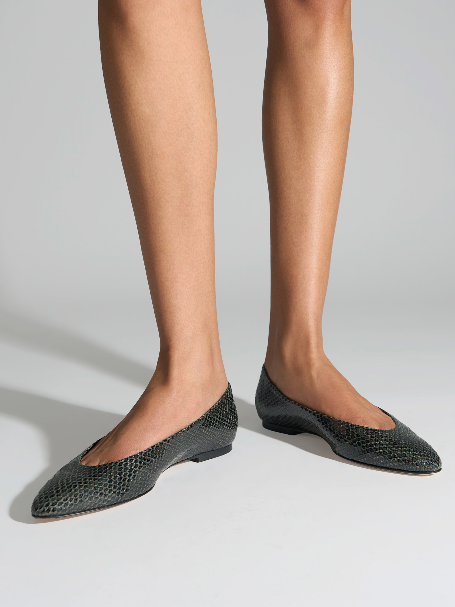 Aeyde | Ellie Almond-Toe Flats Leather Flats for Women | Moss Mini snake | Round Toe | Flat Heel | On Feet