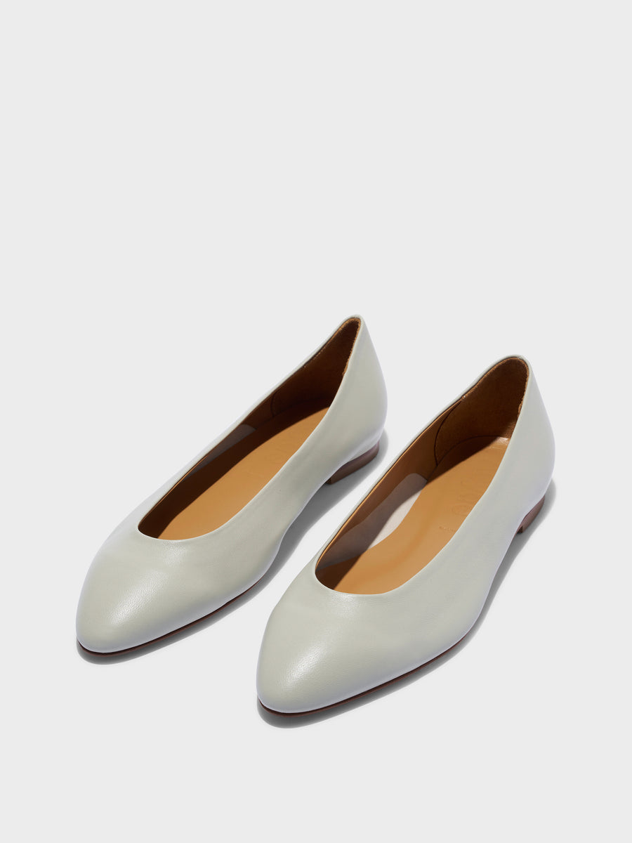 Aeyde | Ellie Almond-Toe Flats Leather Flats for Women | Cloud Nappa | Round Toe | Flat Heel | Luxury Materials | Handmade in Italy
