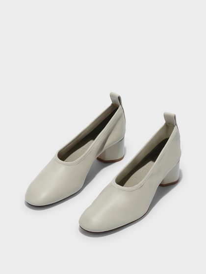 Aeyde | Gemma Round-Toe Pumps Leather Pumps for Women | Cloud Nappa | Round Toe | Mid Heel | Luxury Materials | Handmade in Italy