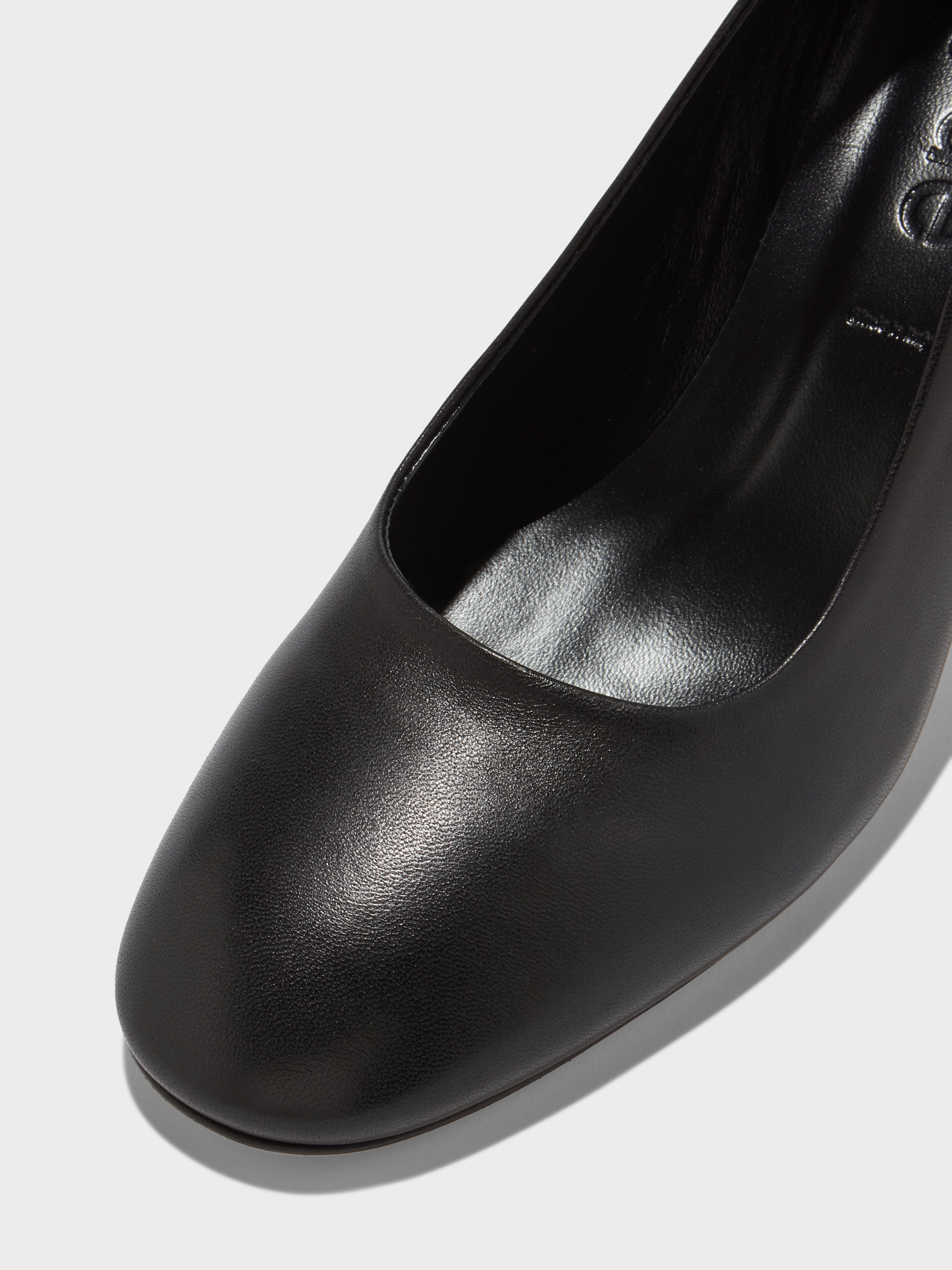 Giotta Round-Toe Pumps - Image 3