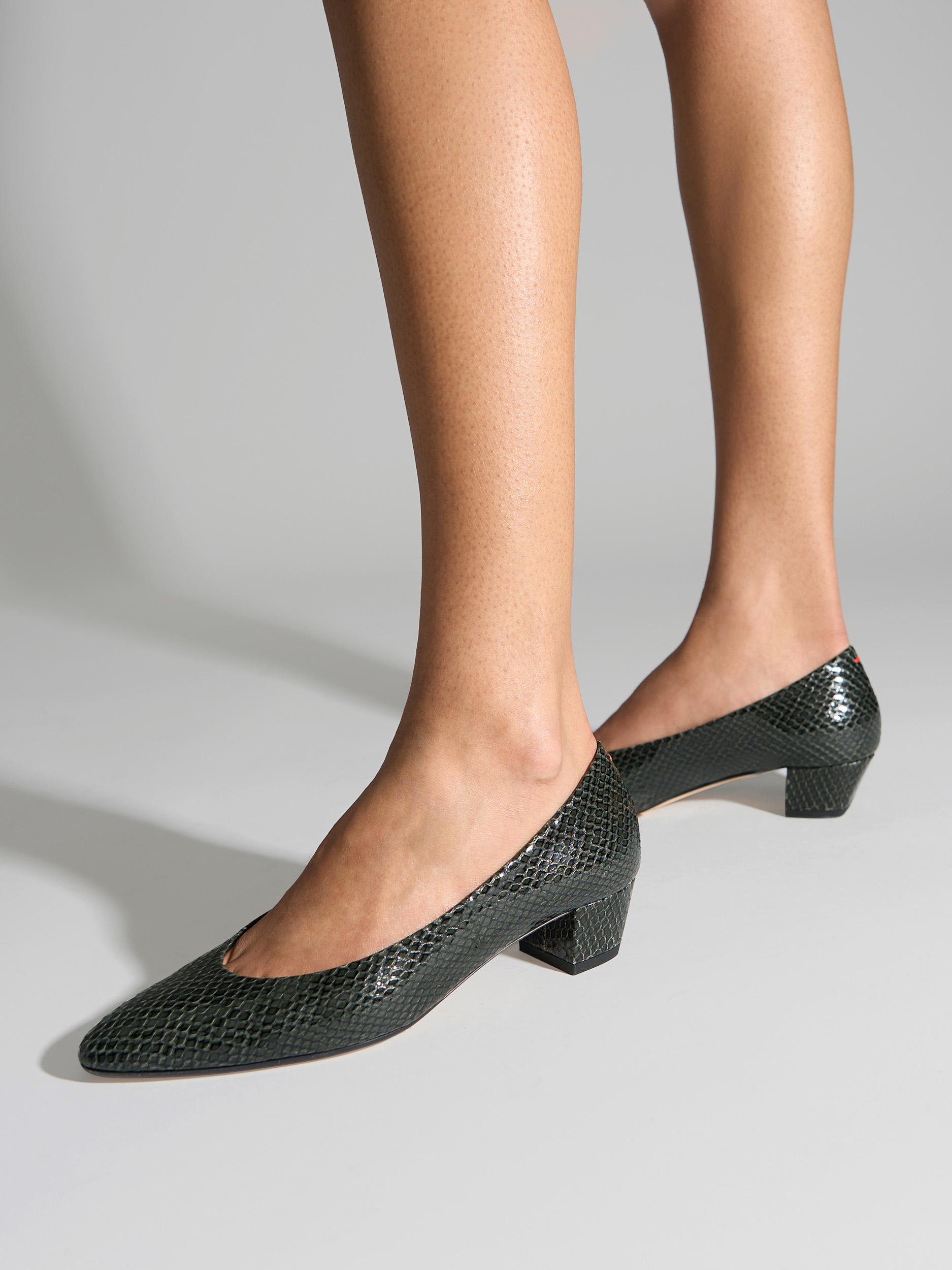 Aeyde | Helia Low-Cut Pumps Leather Pumps for Women | Moss Mini snake | Round Toe | Low Heel | On Feet
