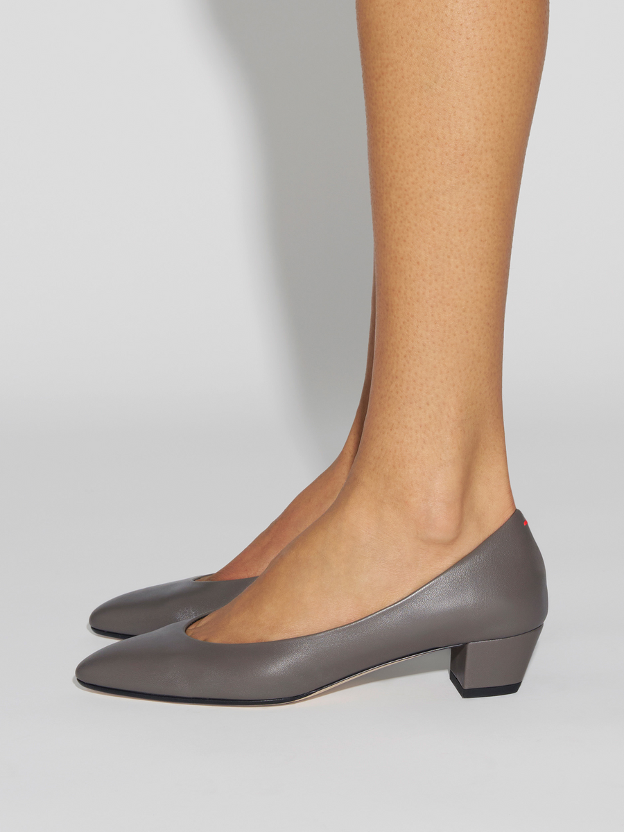 Aeyde | Helia Low-Cut Pumps Leather Pumps for Women | Taupe Nappa | Round Toe | Low Heel | How to Style