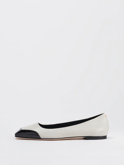 Aeyde | Iris Chalk/Black Nappa/Patent Leather Flats for Women | Chalk/Black Nappa/Patent | Square Toe | Flat Heel | Side View