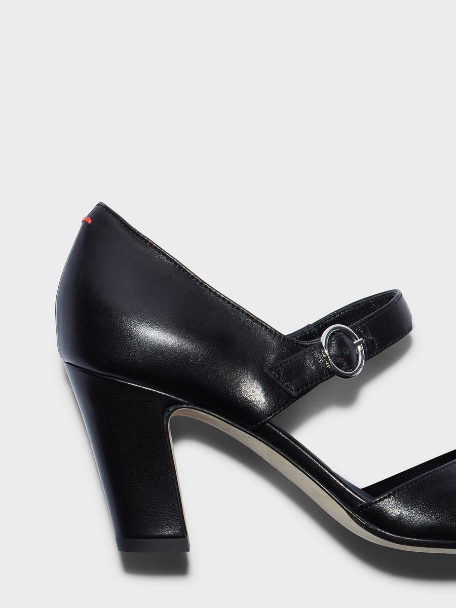 Isidora Mary-Jane Pumps