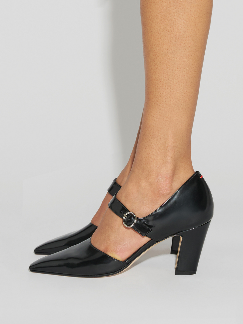 Isidora Mary-Jane Pumps