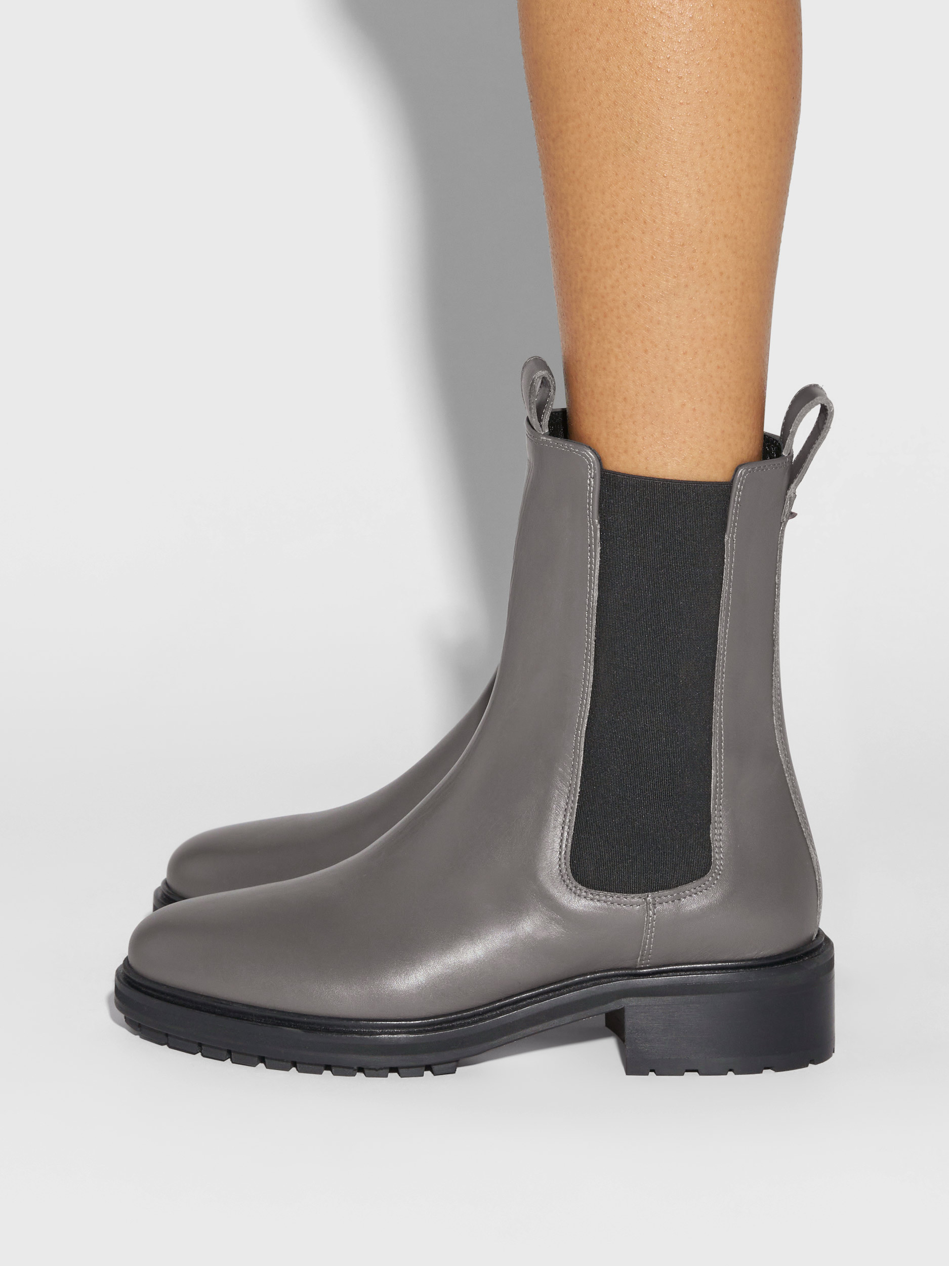 Aeyde | Jack Leather Ankle Boots Leather Ankle Boots for Women | Taupe Calf | Round Toe | Low Heel | How to Style