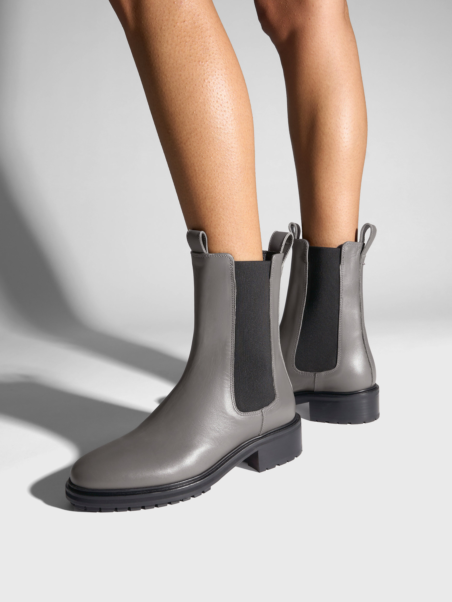 Aeyde | Jack Leather Ankle Boots Leather Ankle Boots for Women | Taupe Calf | Round Toe | Low Heel | On Feet