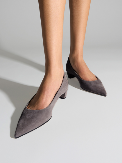 Aeyde | Judi Suede Pointed Pumps Leather Pumps for Women | Taupe Suede | Pointed Toe | Low Heel | On Feet