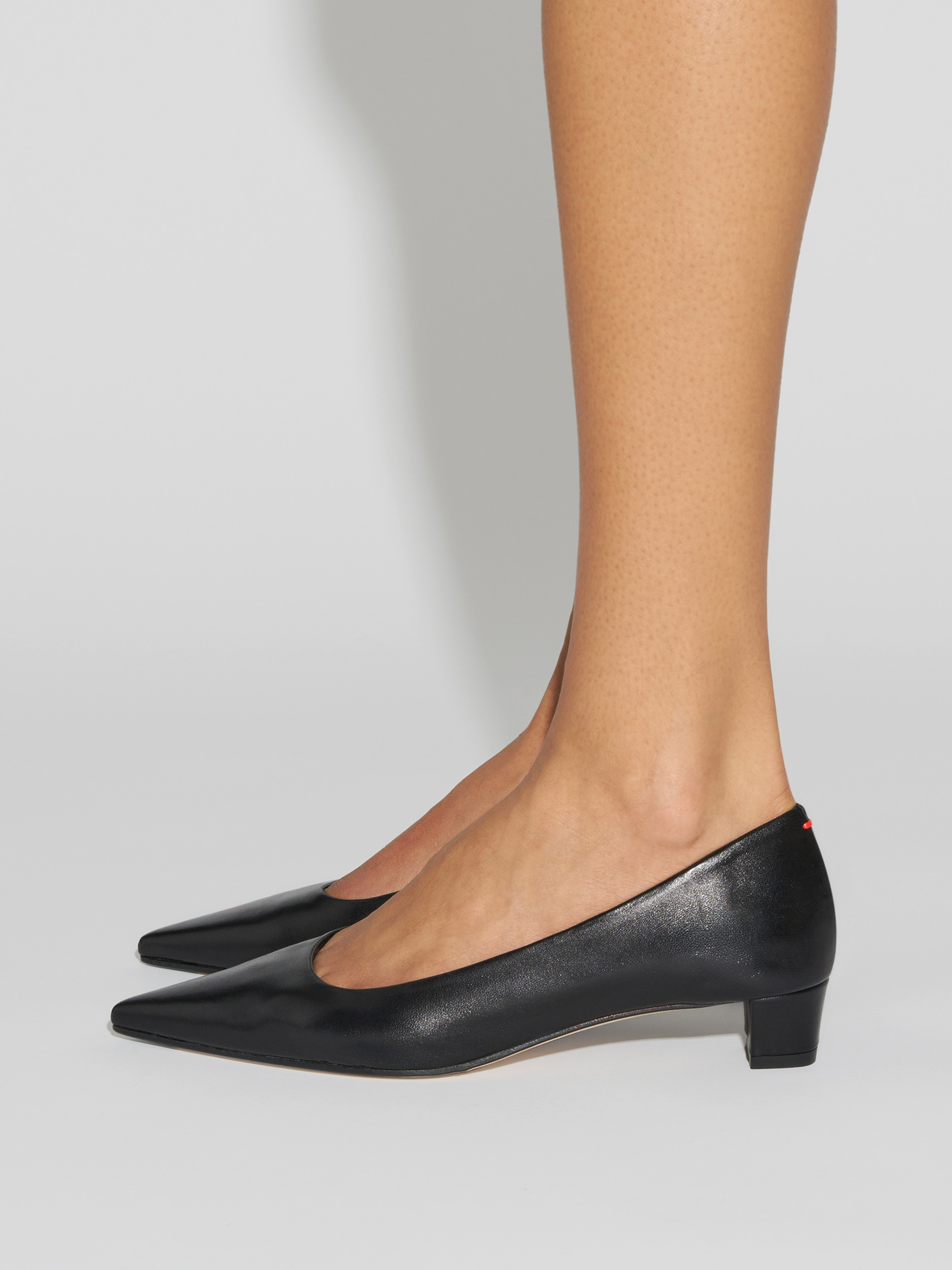 Aeyde | Judi Suede Pointed Pumps Leather Pumps for Women | Black Nappa | Pointed Toe | Low Heel | How to Style