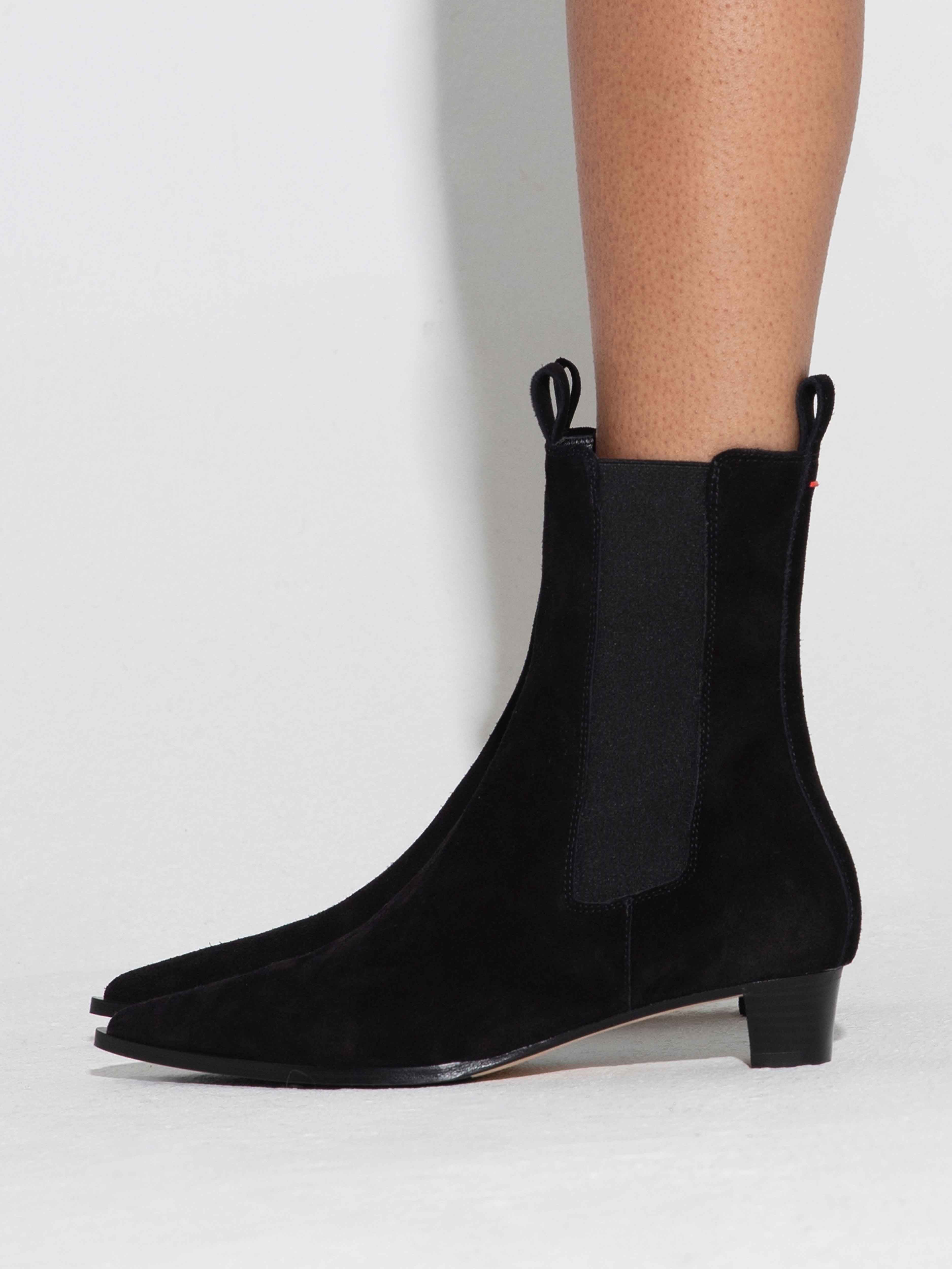 【関税込み】Aeyde ブラック Kiki チェルシーブーツ Kiki Calfskin Leather Chelsea Boots – Aeyde
