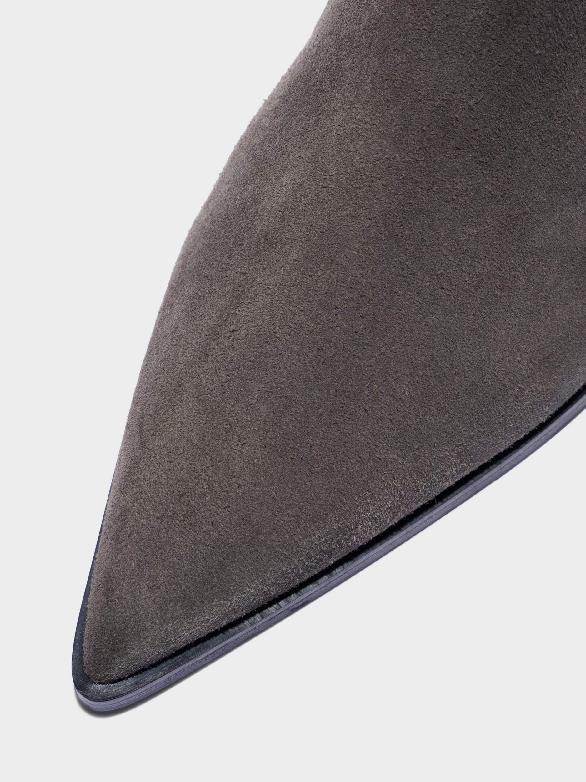 Aeyde | Kiki Suede Chelsea Boots Leather Ankle Boots for Women | Taupe Suede | Pointed Toe | Low Heel | Heel Details