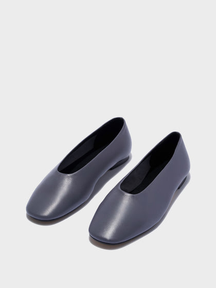 Aeyde | Kirsten Round-Toe Flats Leather Flats for Women | Dusty Purple Nappa | Round Toe | Flat Heel | Luxury Materials | Handmade in Italy