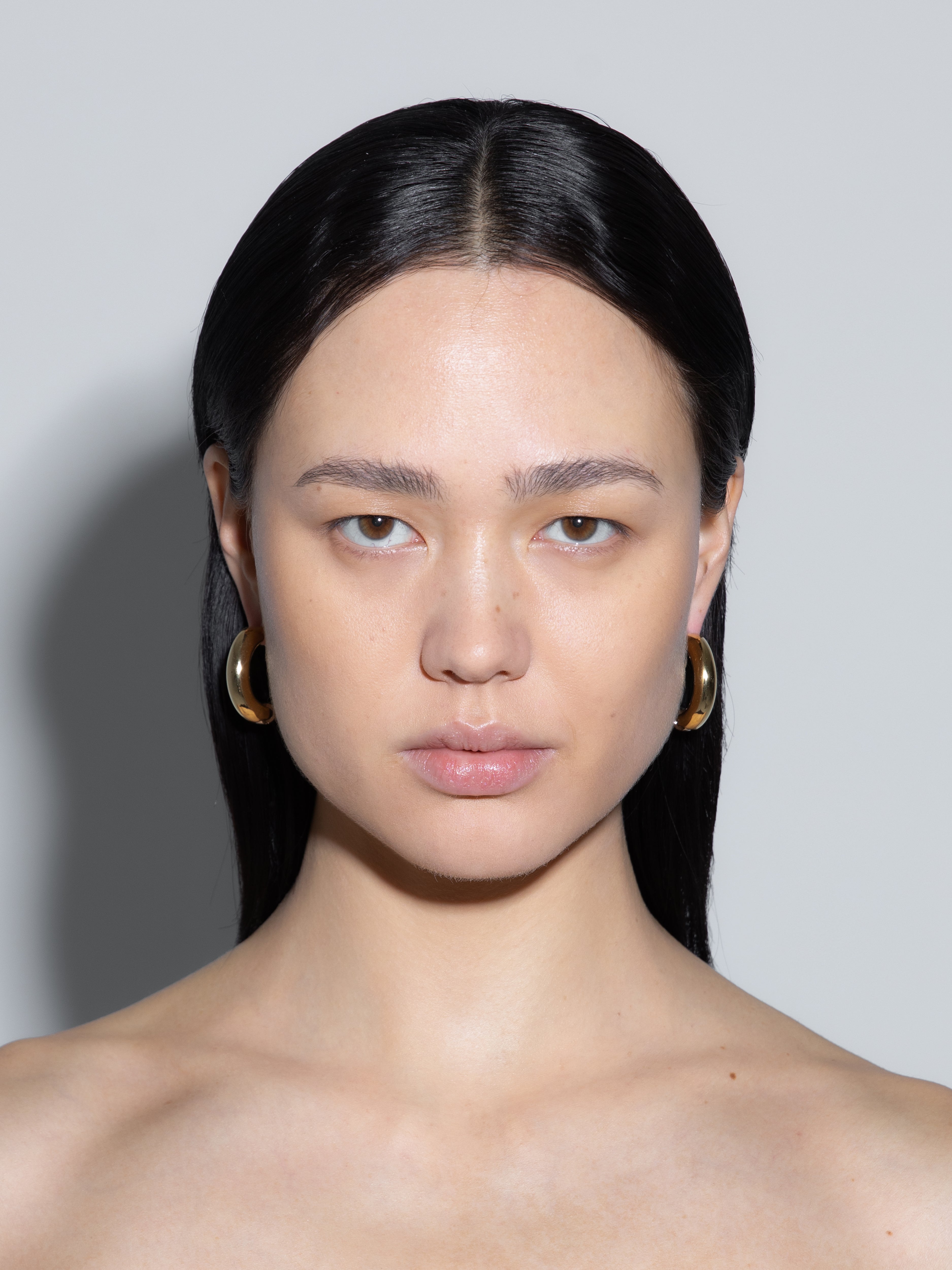 Laurie Large 18kt Gold and Palladium-Plated Hoop Earrings - Image 4