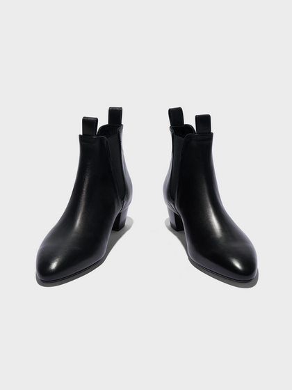 Aeyde | Malu Leather Ankle Boots Leather Ankle Boots for Women | Black Calf | Round Toe | Low Heel | Front View