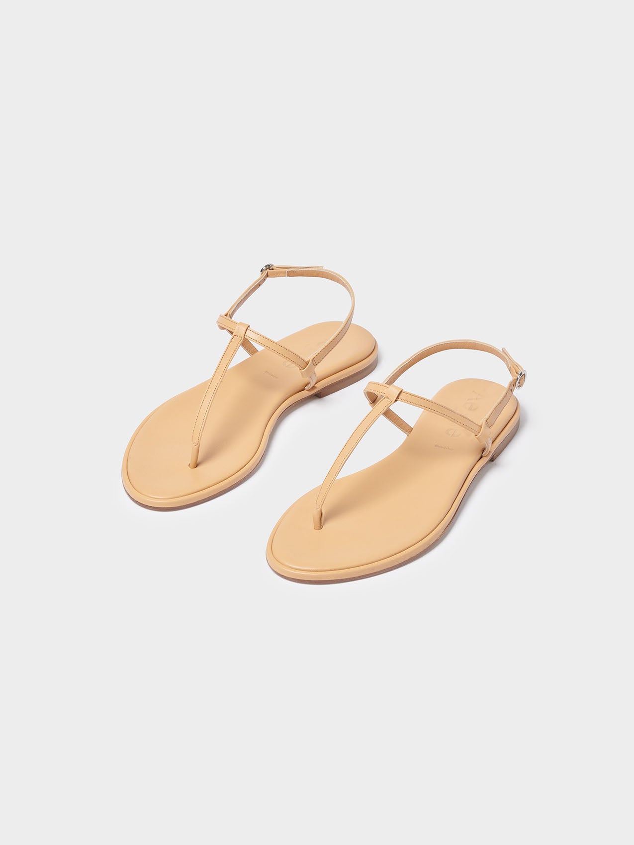 Aeyde | Nala Leather Toe-Post Sandals Leather Flat Sandals for Women | Chai Nappa | Round Toe | Flat Heel | On Feet