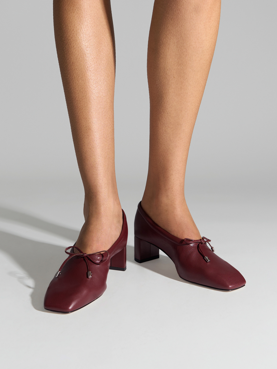 Aeyde | Narissa Square-Toe Pumps Leather Pumps for Women | Port Lambskin | Square Toe | Mid Heel | On Feet