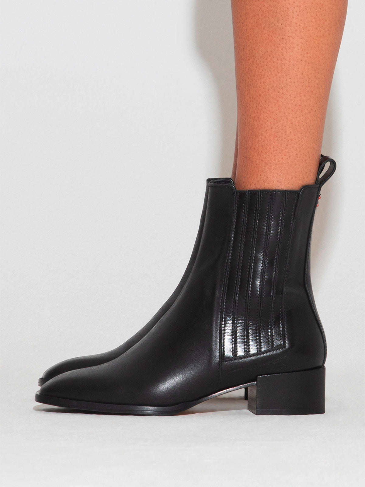 【関税込み】Aeyde ブラック レザー Neil アンクルブーツ Aeyde | NEIL Black Leather Ankle Boot
