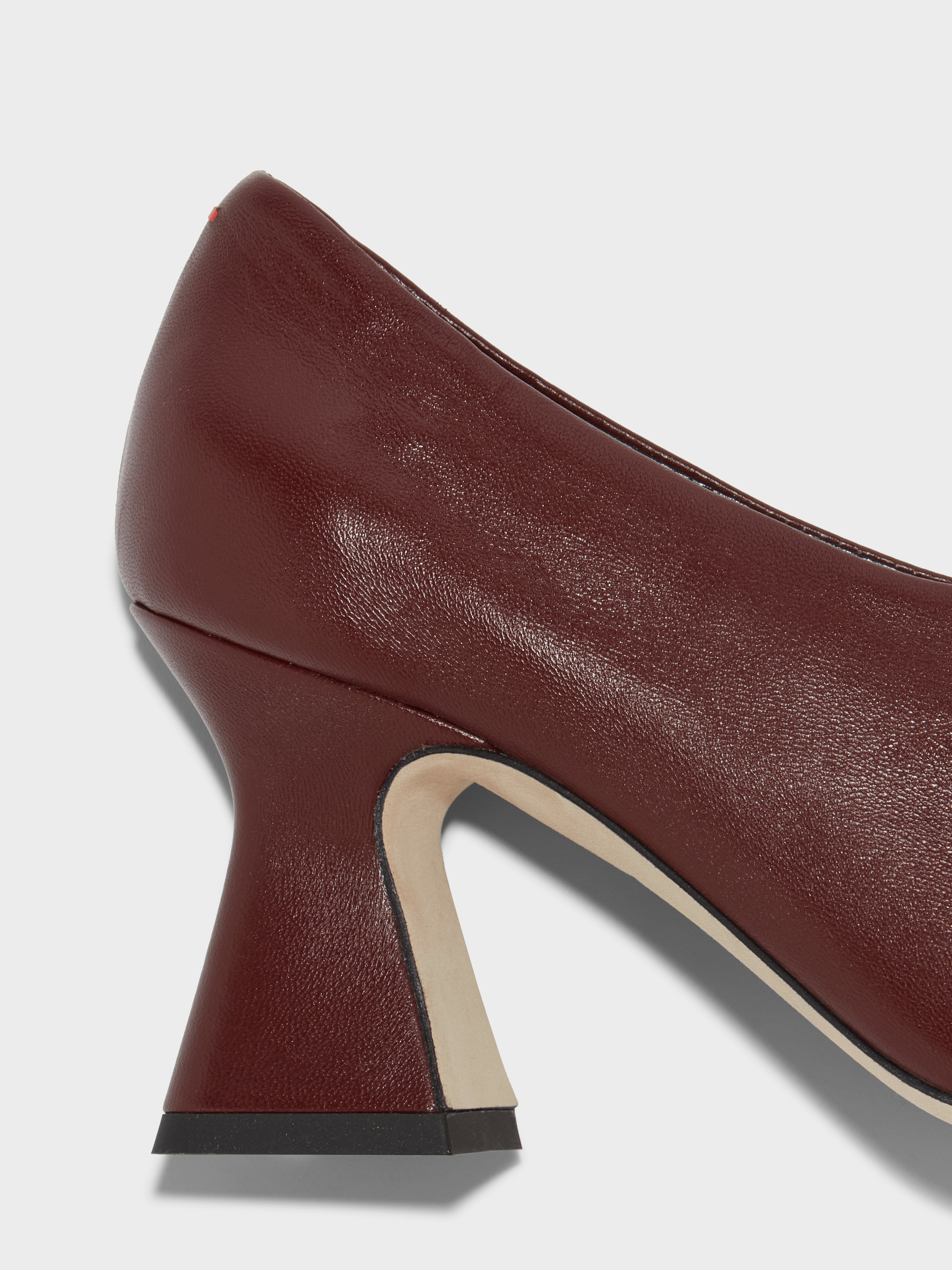 Nova Leather Pointed Pumps - Image 5