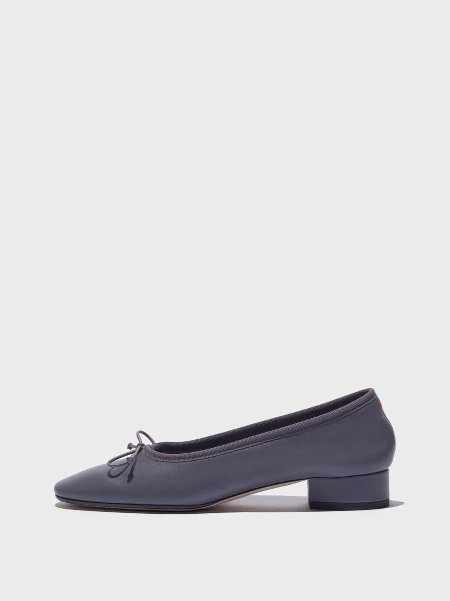 Aeyde | Onda Round-Toe Ballet Flats Leather Flats for Women | Dusty Purple Nappa | Round Toe | Low Heel | Side View