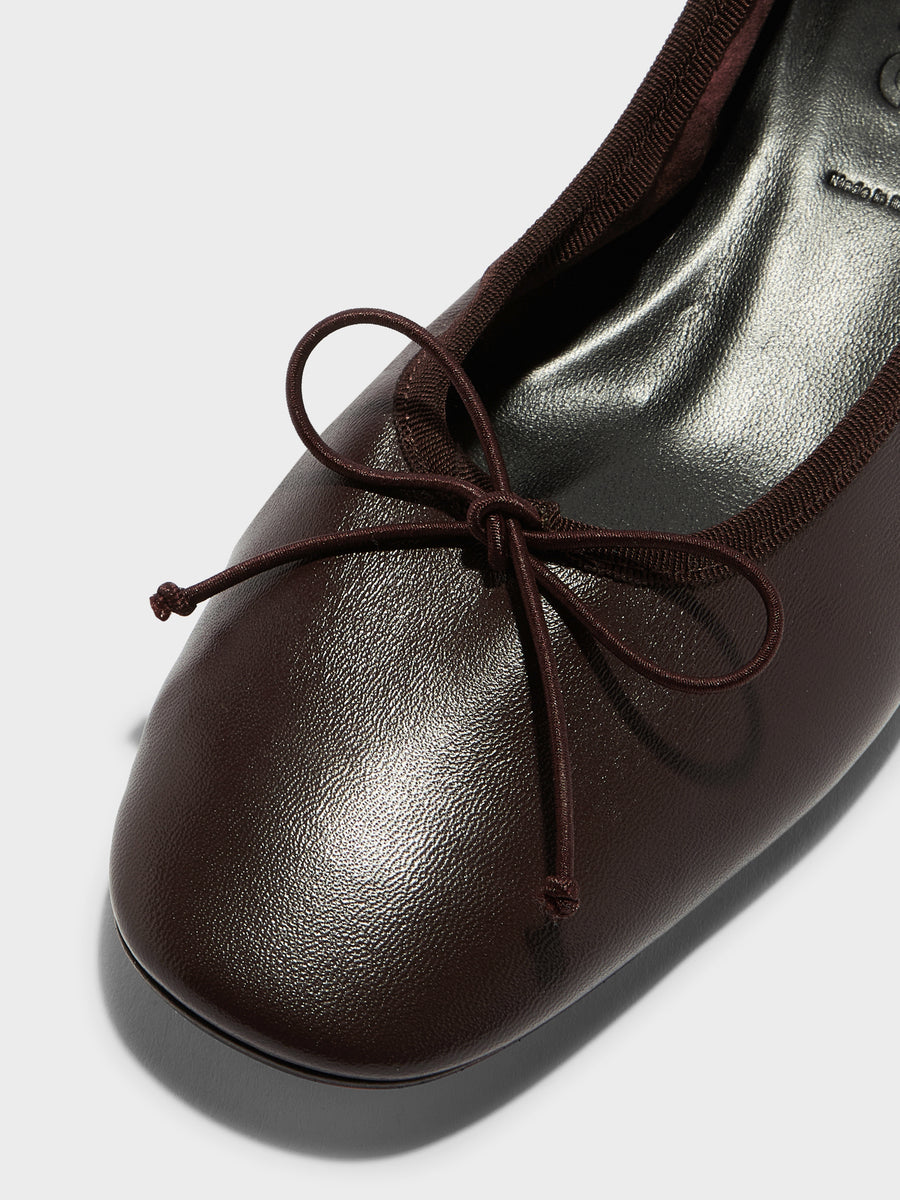 Onda Round-Toe Ballet Flats