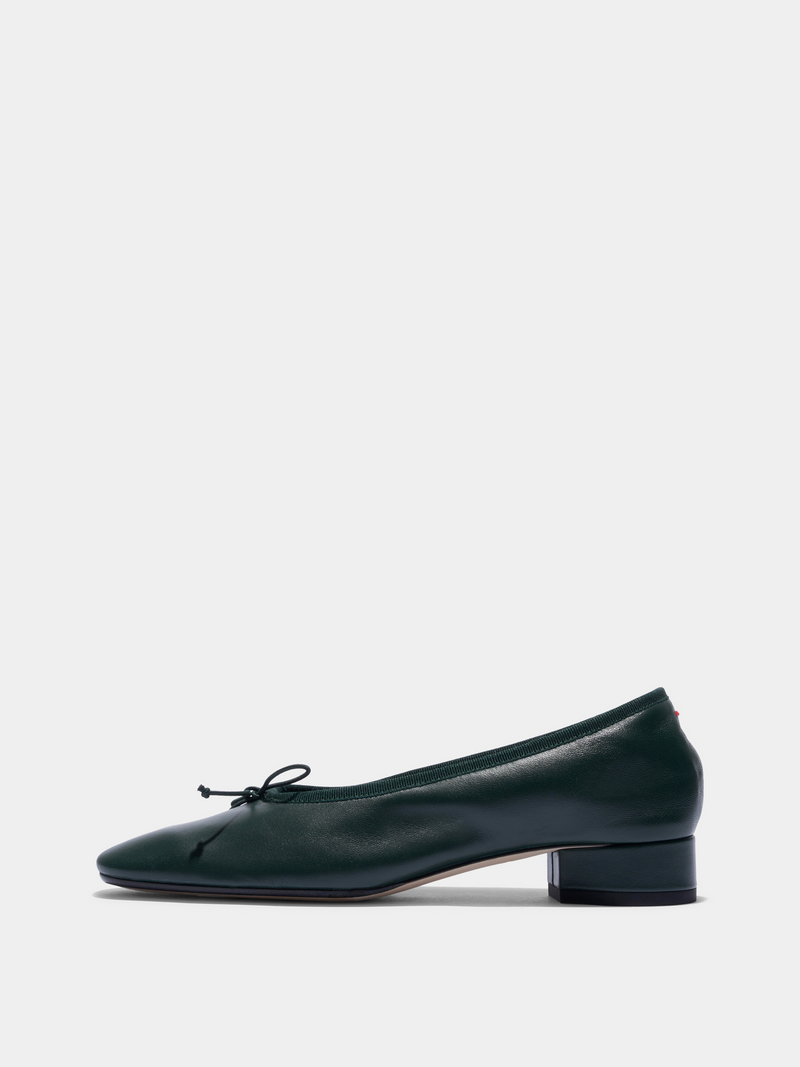 Onda Round-Toe Ballet Flats