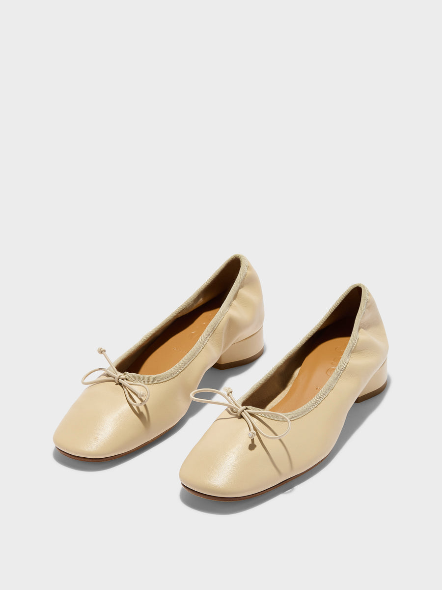 Onda Round-Toe Ballet Flats