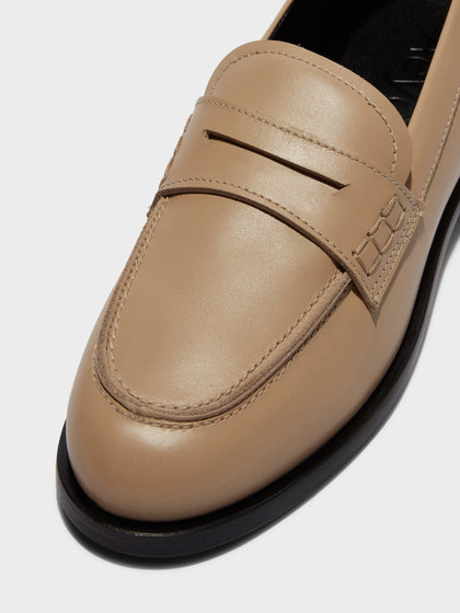 【関税込み】Aeyde ベージュ Oscar ローファー Oscar Calfskin Leather Loafers – Aeyde