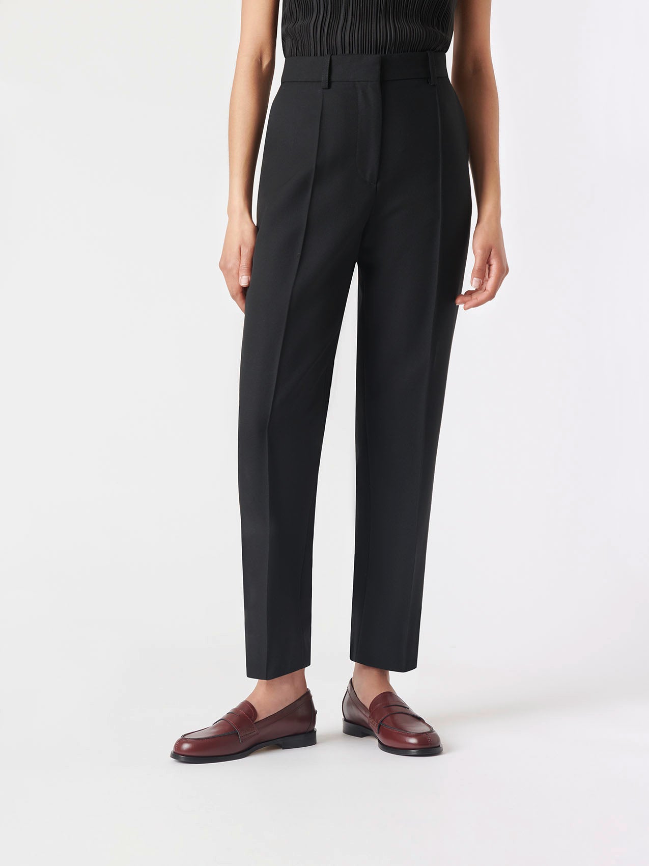 Aeyde | Oscar Port Calf Leather Loafers, Flats for Women | Port Calf | Round Toe | Low Heel | Front View
