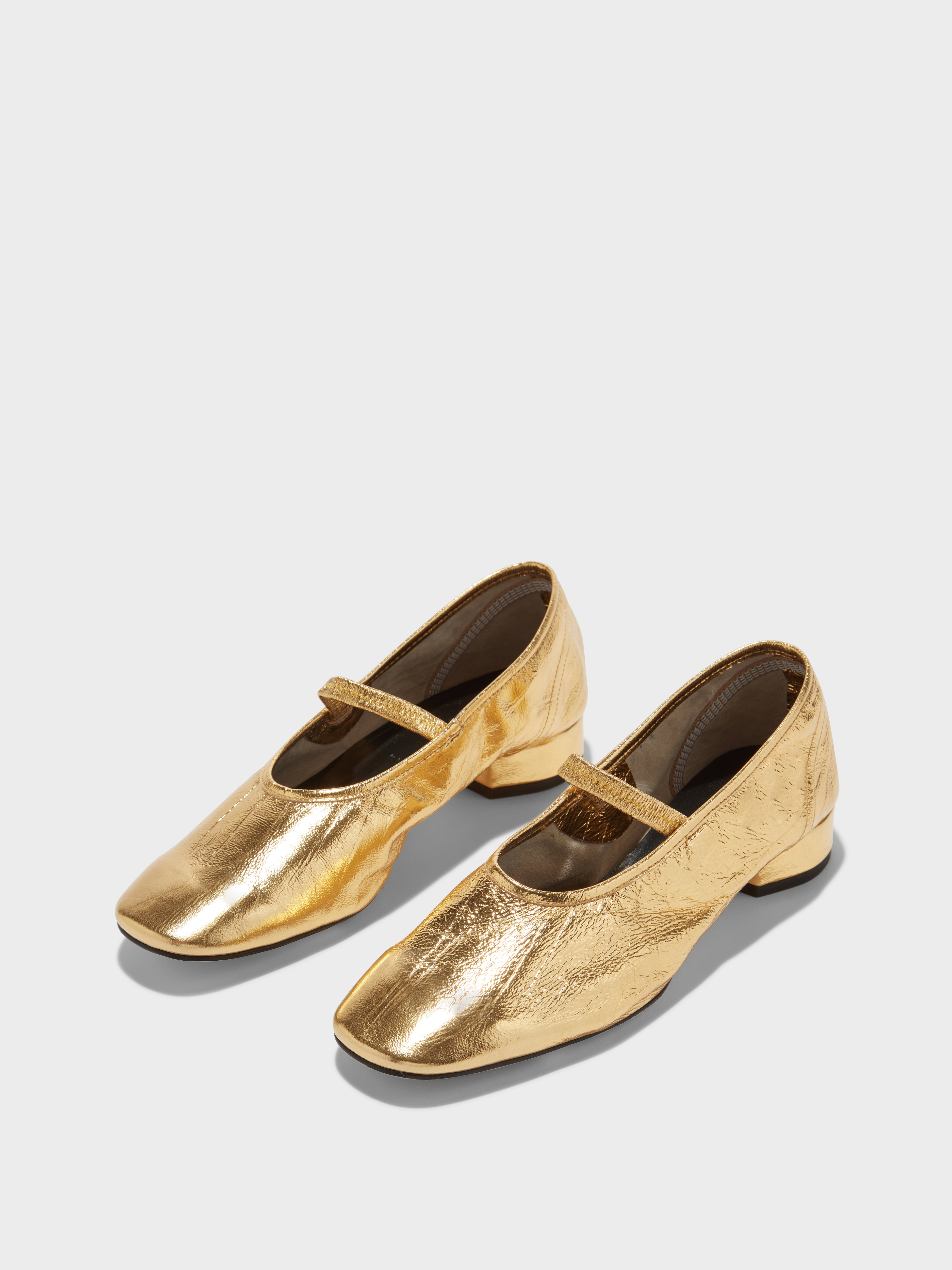 Aeyde | Pippa Laminated Leather Ballet Flats Leather Flats for Women | Gold Crackle | Round Toe | Low Heel | On Feet