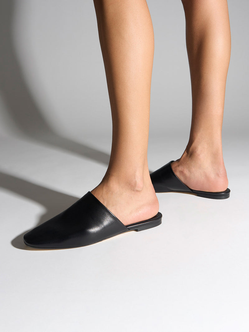 Rega Round-Toe Mules