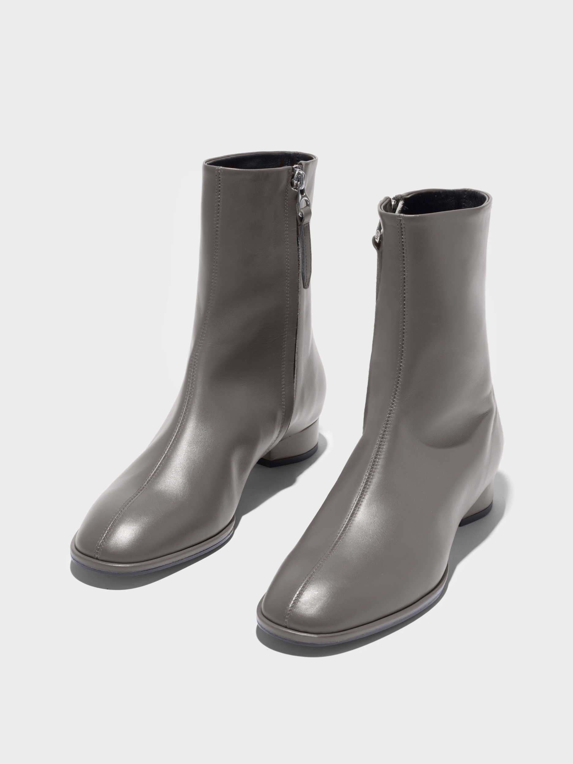 Aeyde | Roisin Leather Ankle Boots Leather Ankle Boots for Women | Taupe Calf | Round Toe | Low Heel | Luxury Materials | Handmade in Italy