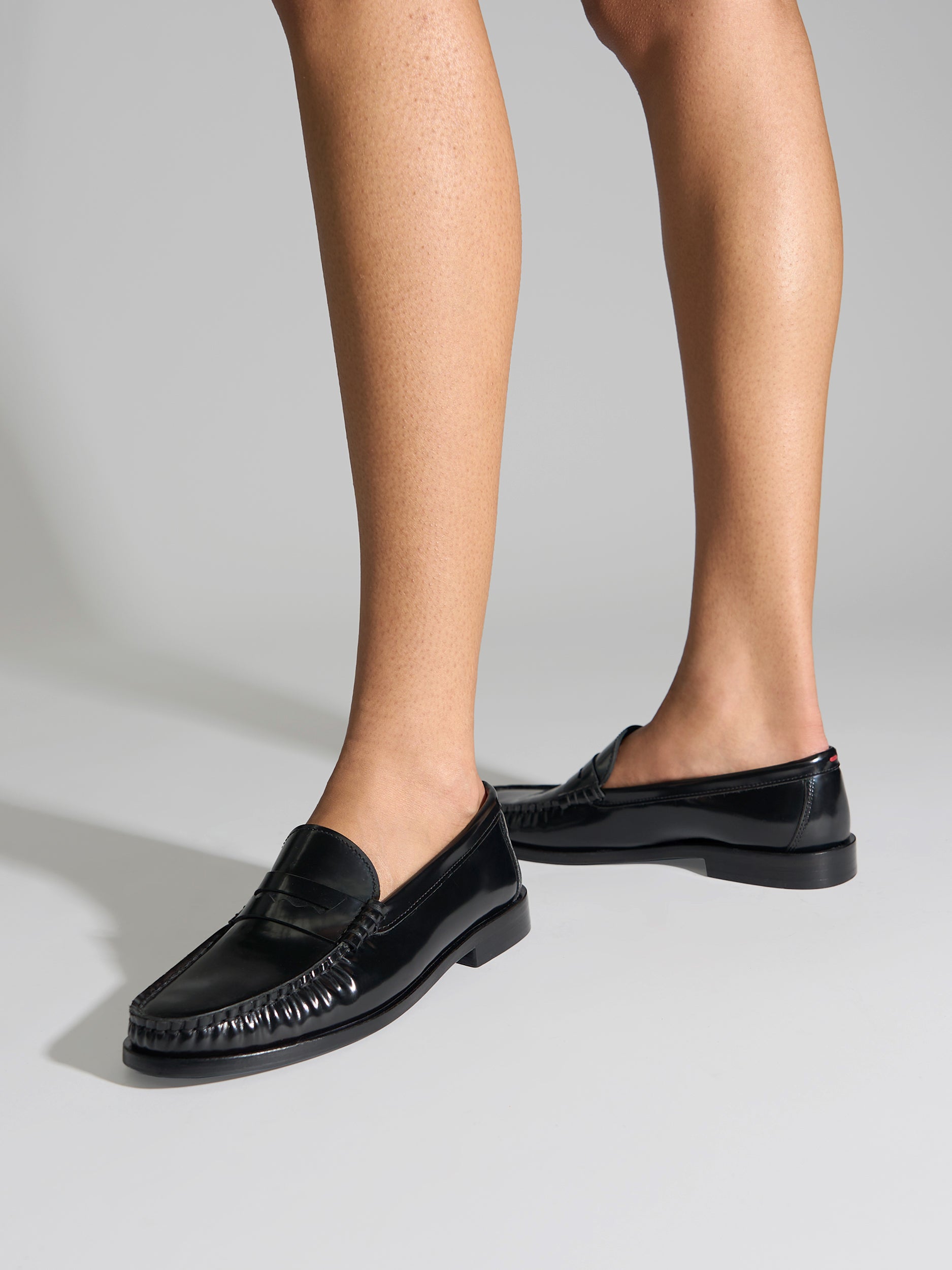 Aeyde | Terry Polido Leather Loafers Leather Flats for Women | Black Polido | Round Toe | Low Heel | On Feet