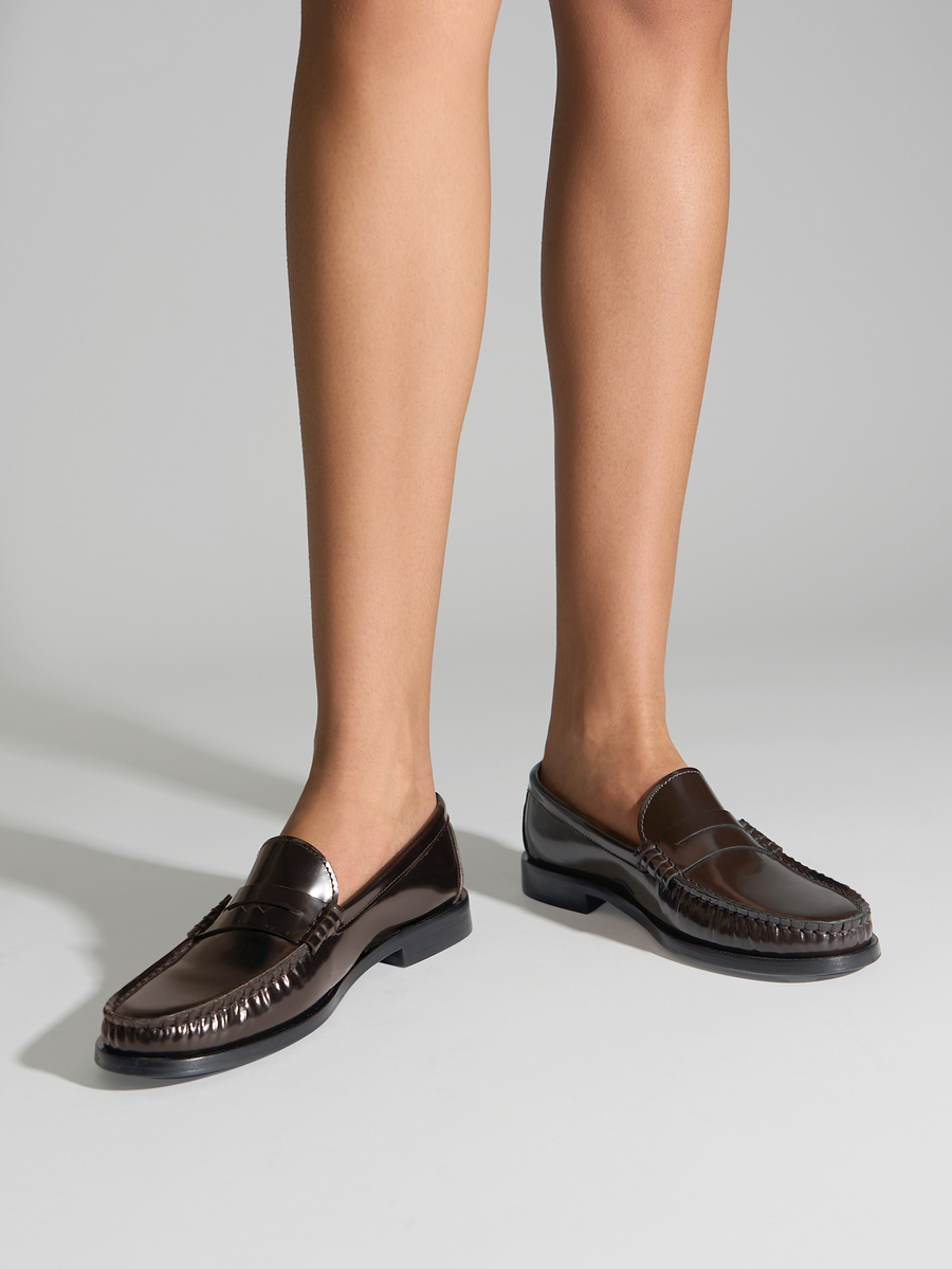Aeyde | Terry Polido Leather Loafers Leather Flats for Women | Moka Polido | Round Toe | Low Heel | On Feet