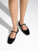 Uma Ponyhair Flats - Image 2
