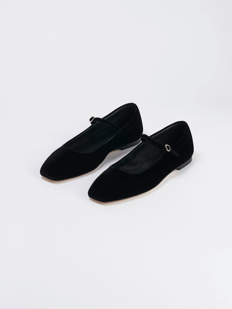 Uma Black Velvet