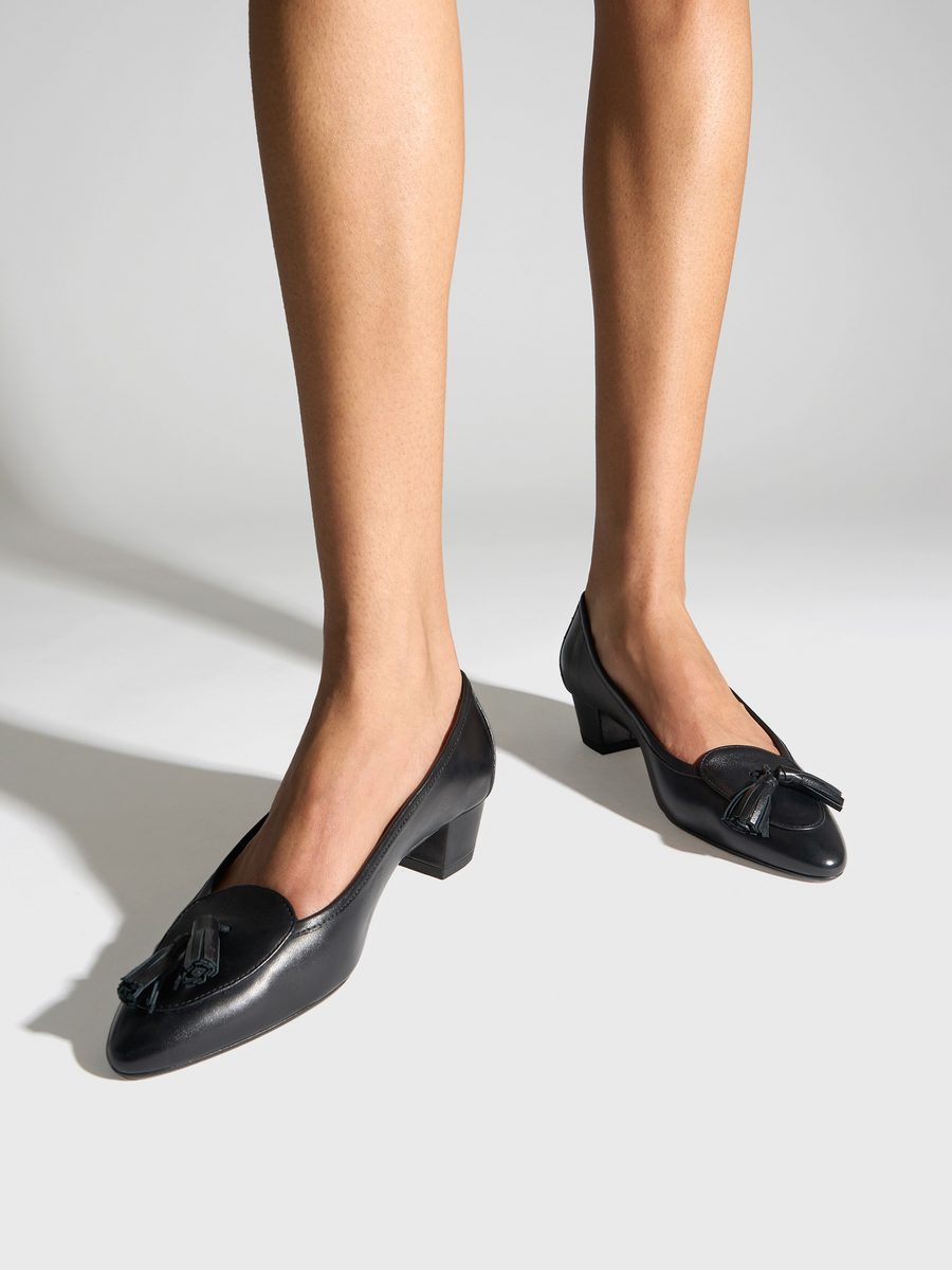 Aeyde | Valentine Tassel Pumps Leather Pumps for Women | Black Nappa | Round Toe | Low Heel | On Feet